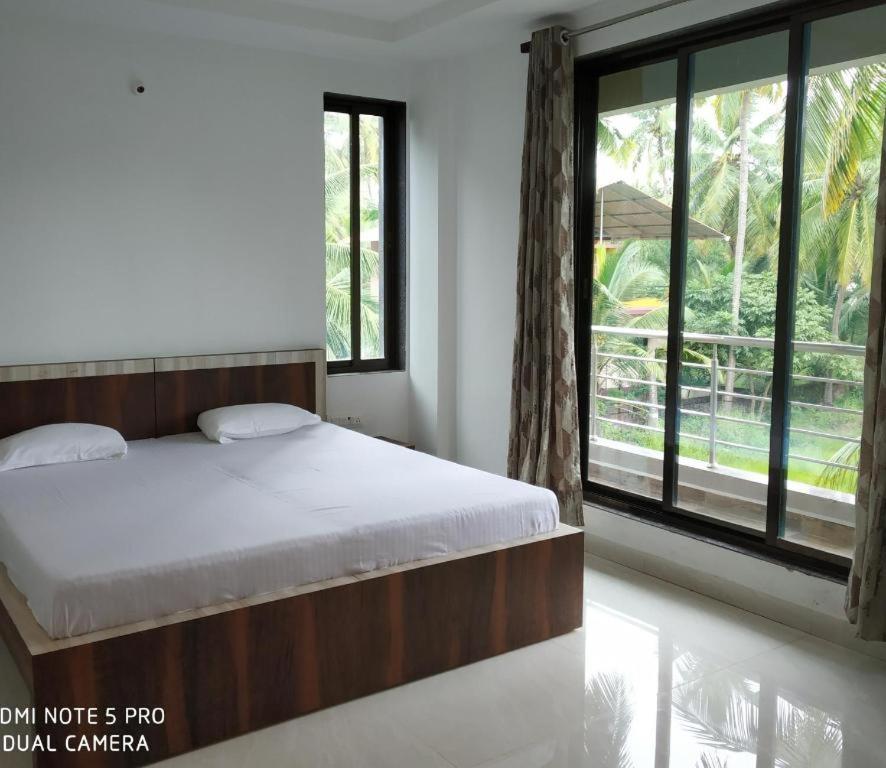 The Mangrove Otel Achra Dış mekan fotoğraf